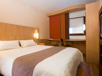 Hotel ibis Le Bourget